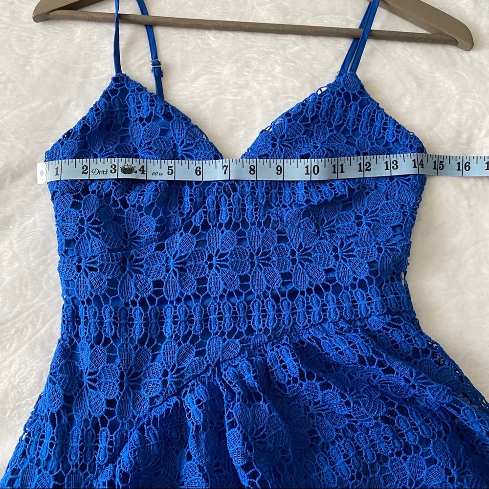 Lulu’s Blue Lace Dress - Picture 6 of 12